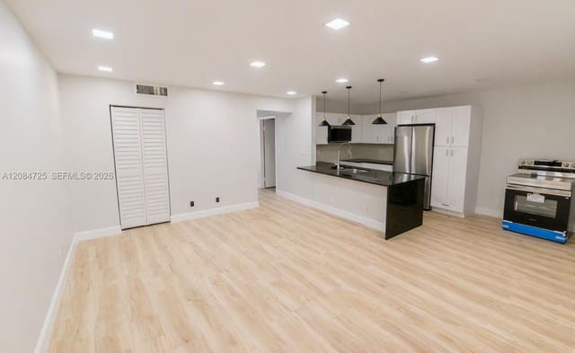 2100 Springdale Boulevard 314, Palm Springs, FL 33461