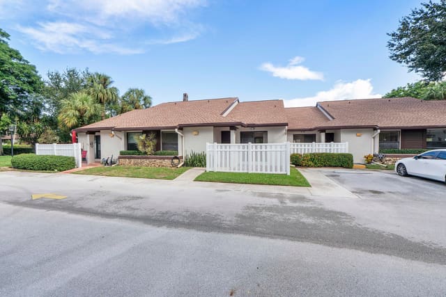 3356 CARAMBOLA Circle S, Coconut Creek, FL 33066