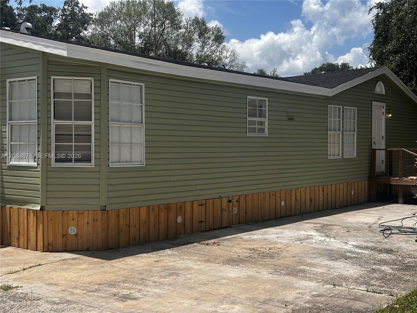 131 Oak Drive — photo 2