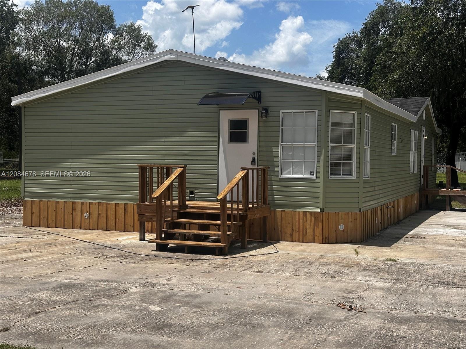 131 Oak Drive — photo 3