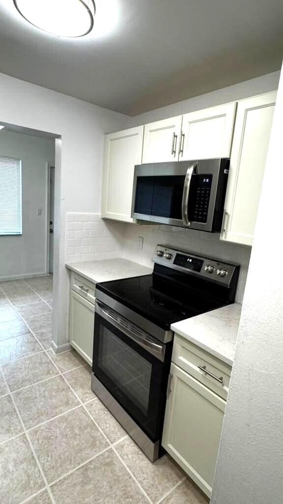 1020 CRYSTAL LAKE Drive 103, Deerfield Beach, FL 33064 photo 4
