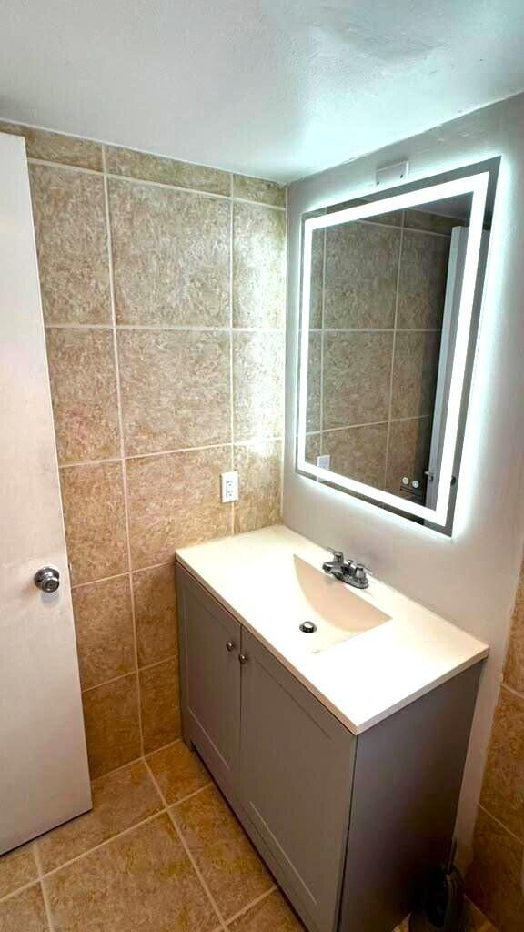 1020 CRYSTAL LAKE Drive 103, Deerfield Beach, FL 33064 photo 7