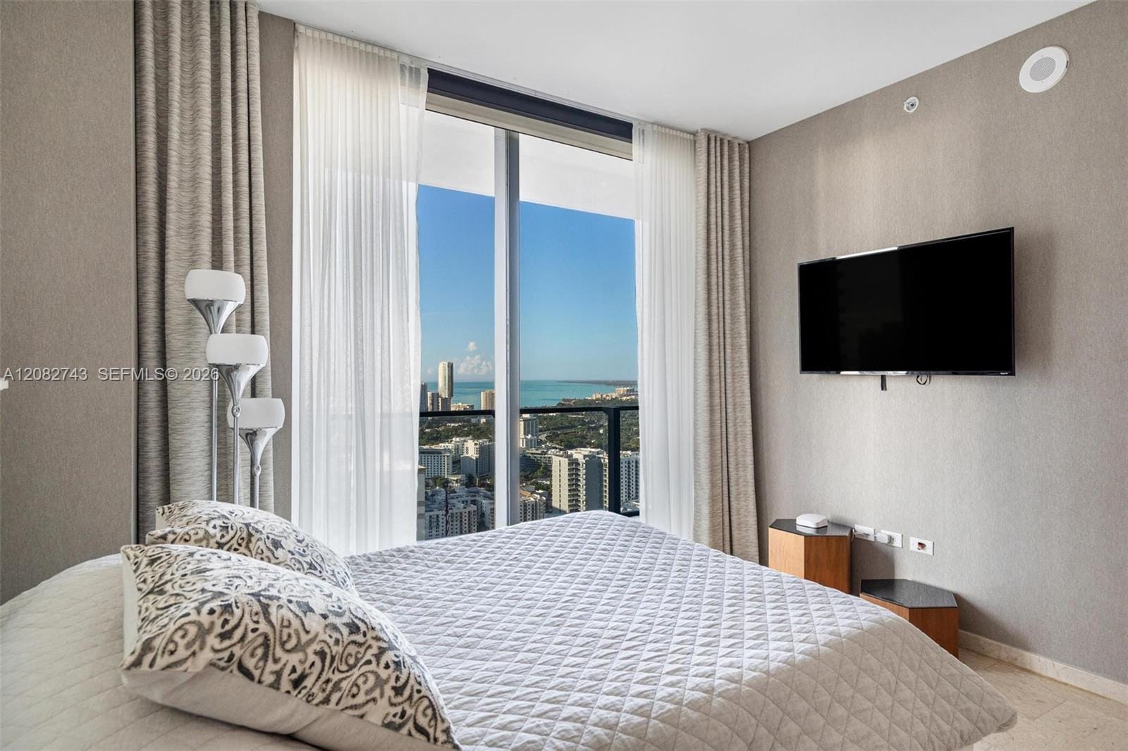 88 SW 7th Street 3801, Miami, FL 33130 photo 28