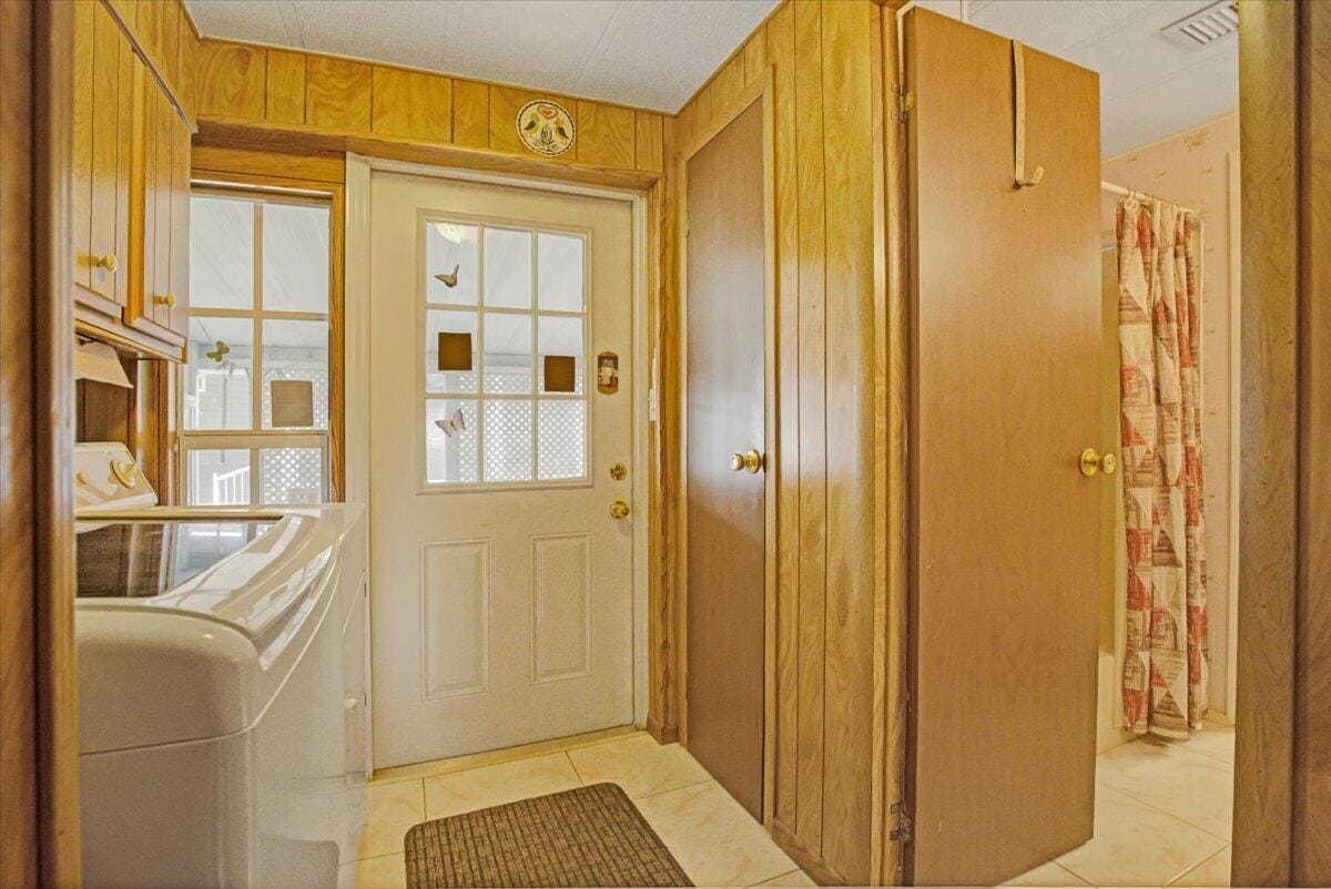 109 NW 51ST Street — photo 7
