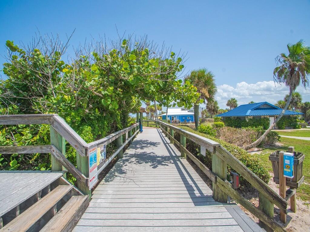 1725 20TH Avenue, Vero Beach, FL 32960 photo 28