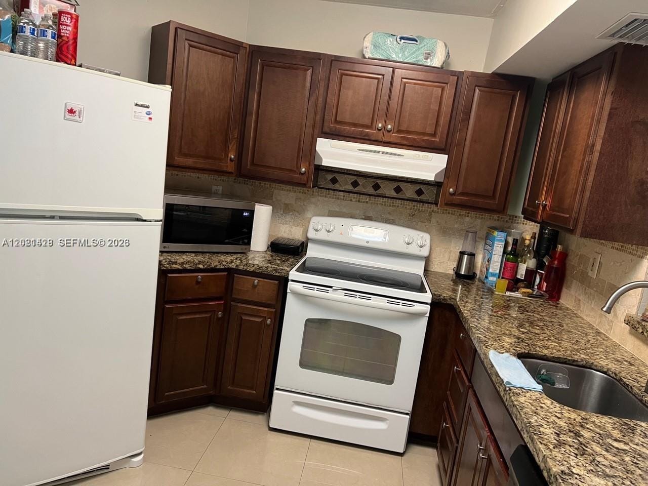 9711 Fontainebleau Boulevard D103, Miami, FL 33172 photo 3