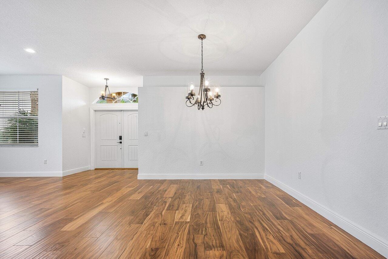 6328 STONEHURST Circle — photo 9