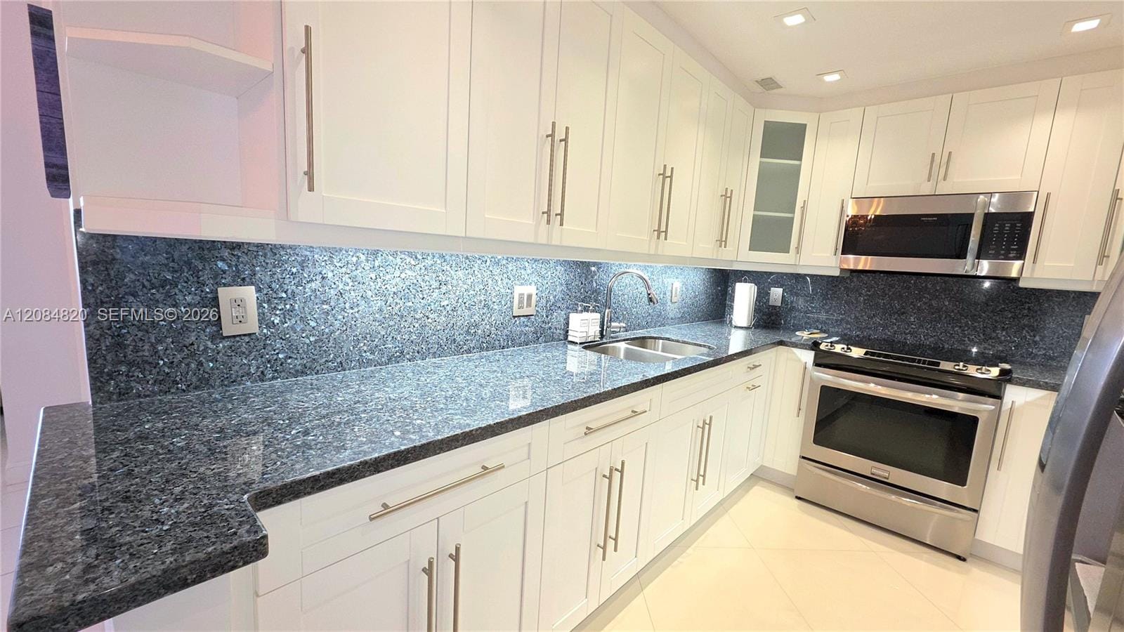 1985 S Ocean Drive 10N — photo 5