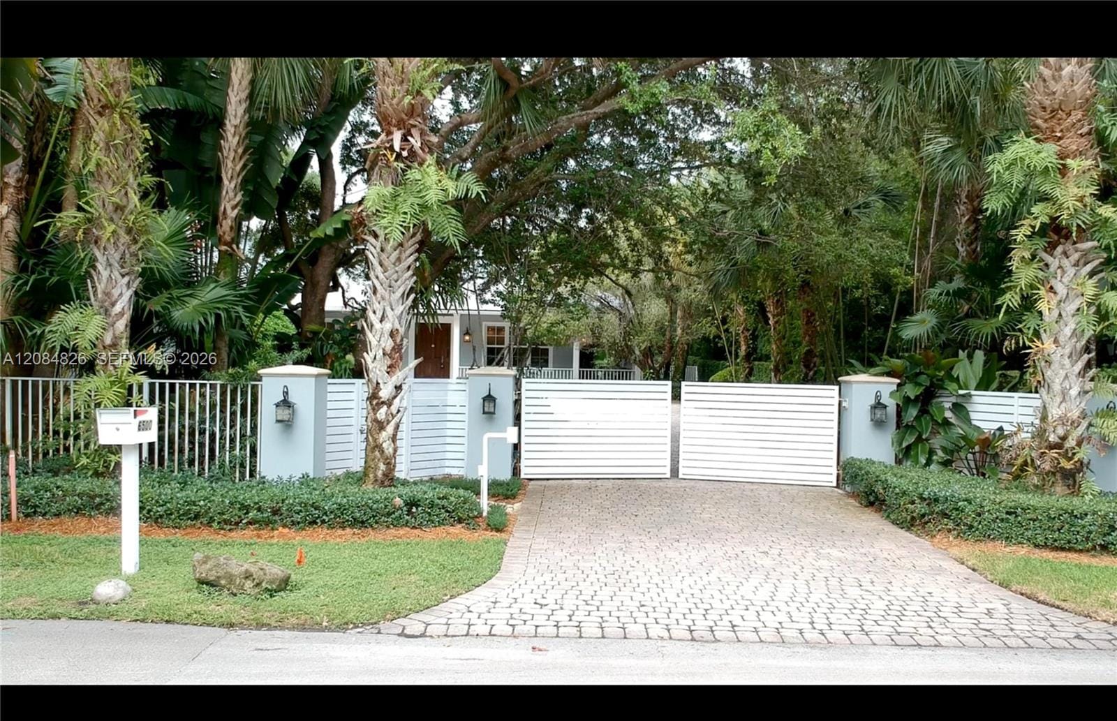 6500 SW 85th Street — photo 2