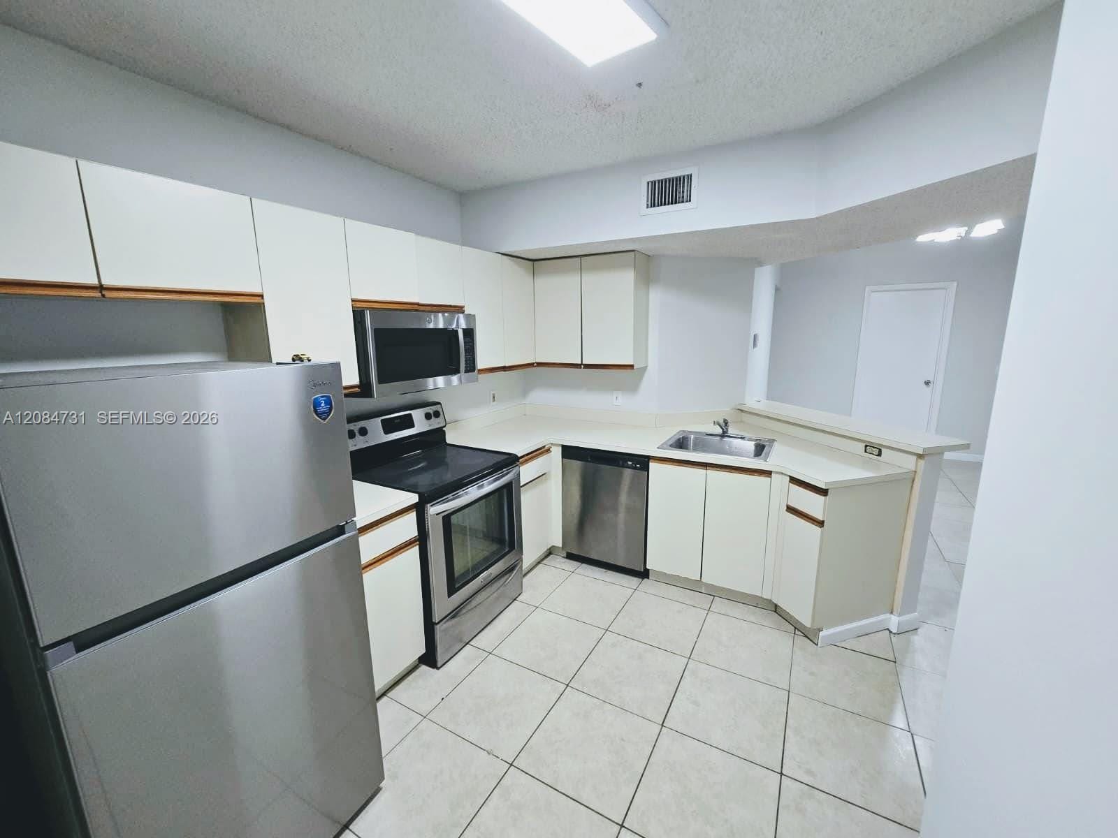 8701 Wiles Road 305, Coral Springs, FL 33067 photo 9