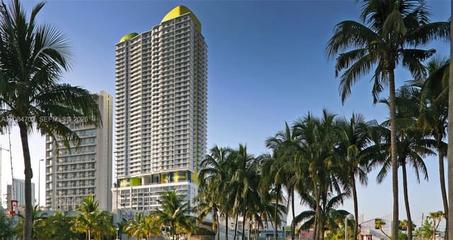 185 SW 7th Street 3206, Miami, FL 33130