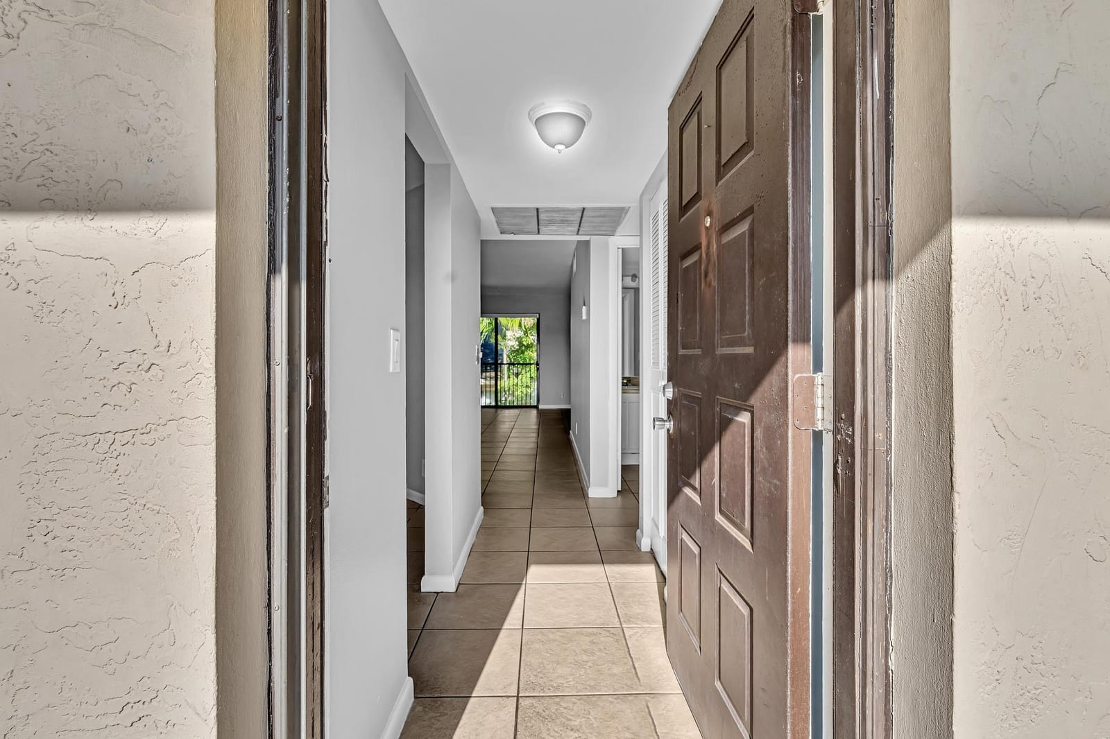 21904 LAKE FOREST Circle 202 — photo 2