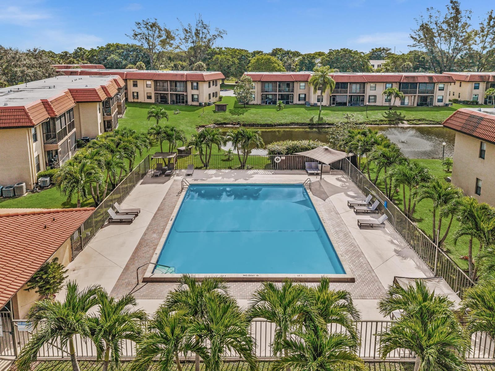 21904 LAKE FOREST Circle 202, Boca Raton, FL 33433 photo 23