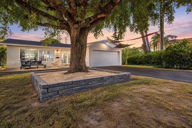 1103 Washington Street, Hollywood Lakes, Hollywood, FL
