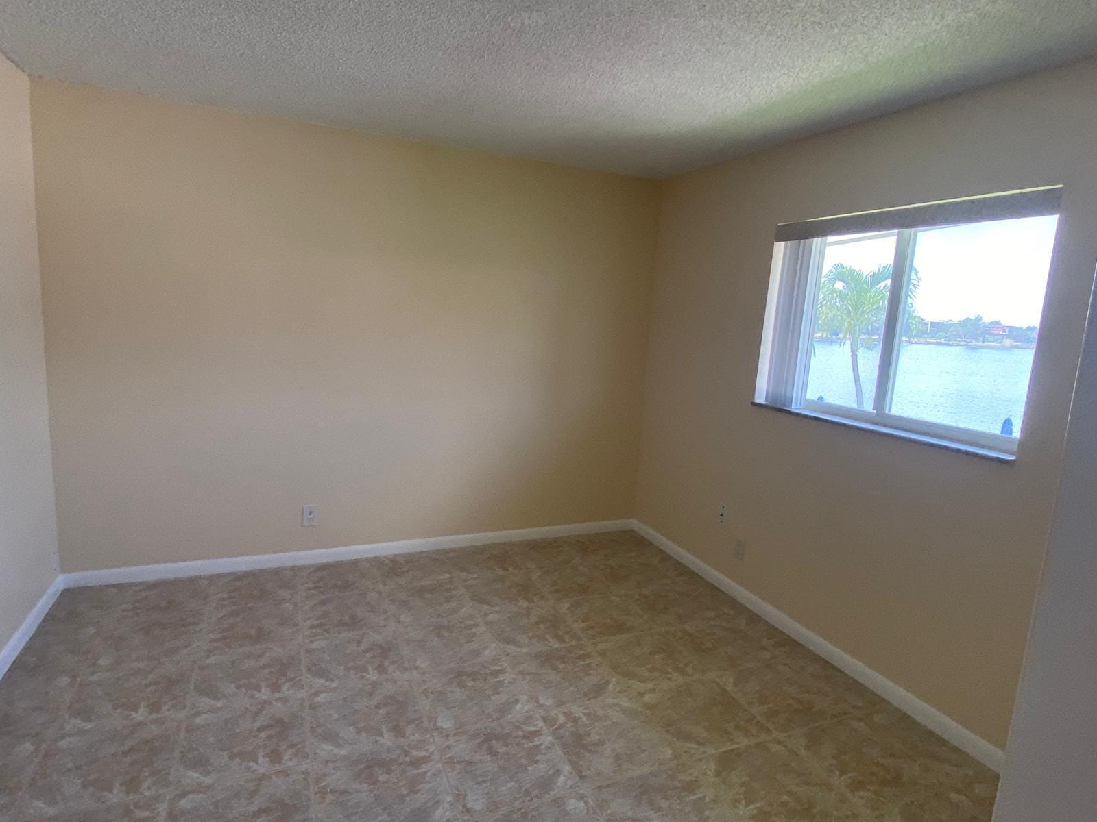 1020 CRYSTAL LAKE Drive 209 — photo 6