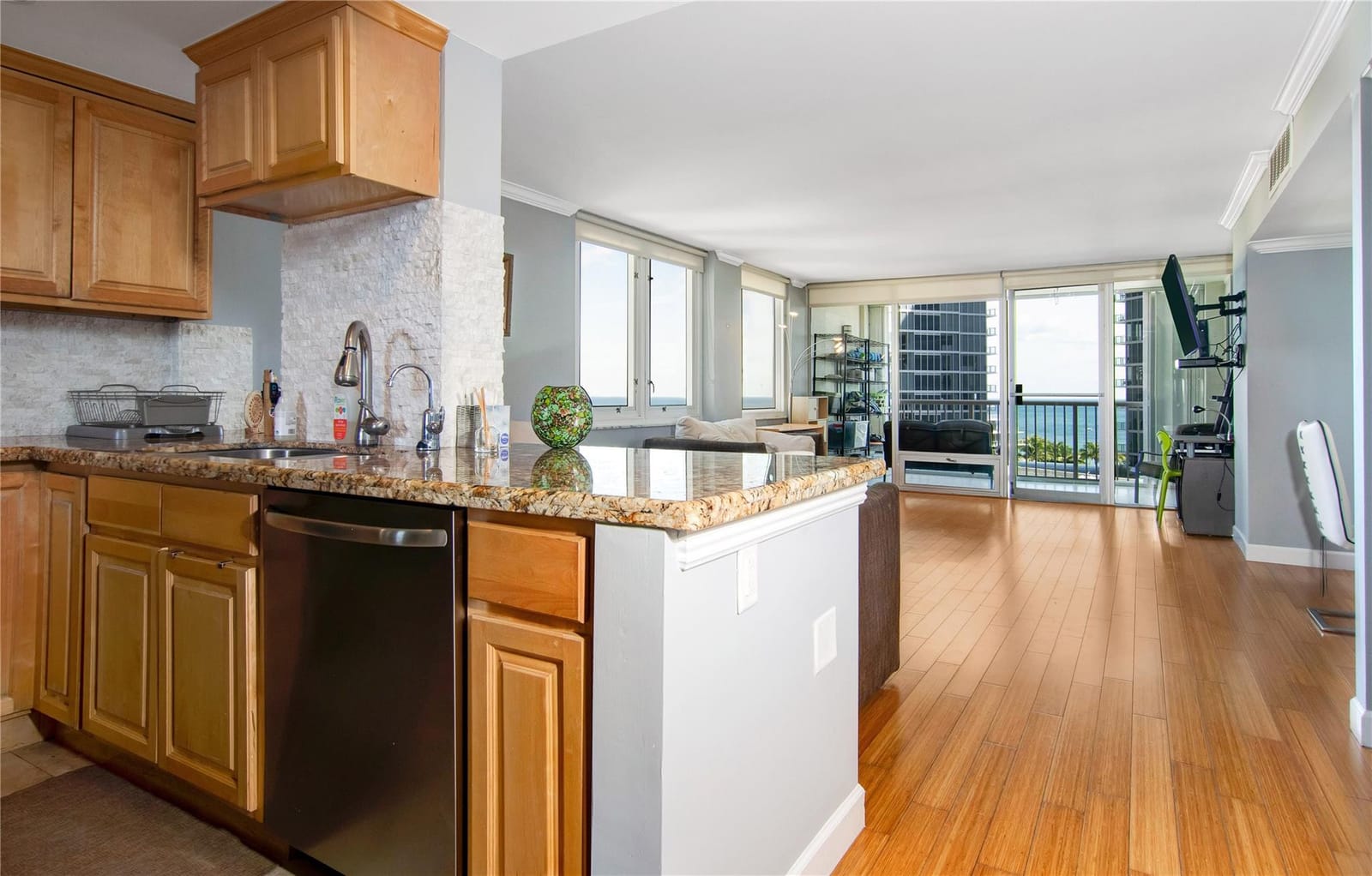 2200 NE 33RD Avenue 9A, Fort Lauderdale, FL 33305