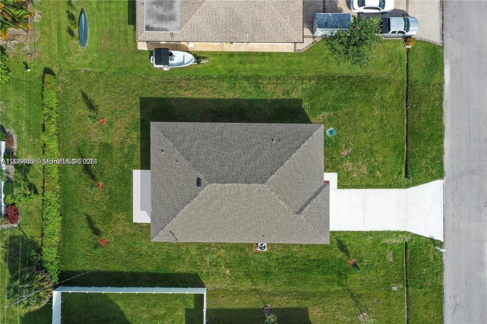 811 SE Seahouse Drive — photo 8