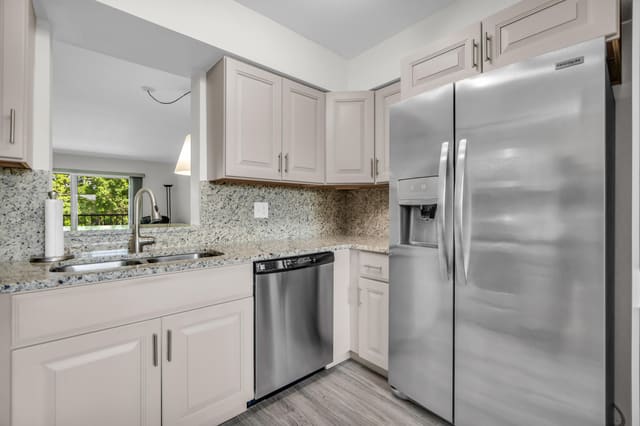 7267 HUNTINGTON Lane 403, Huntington Lakes, Delray Beach, FL