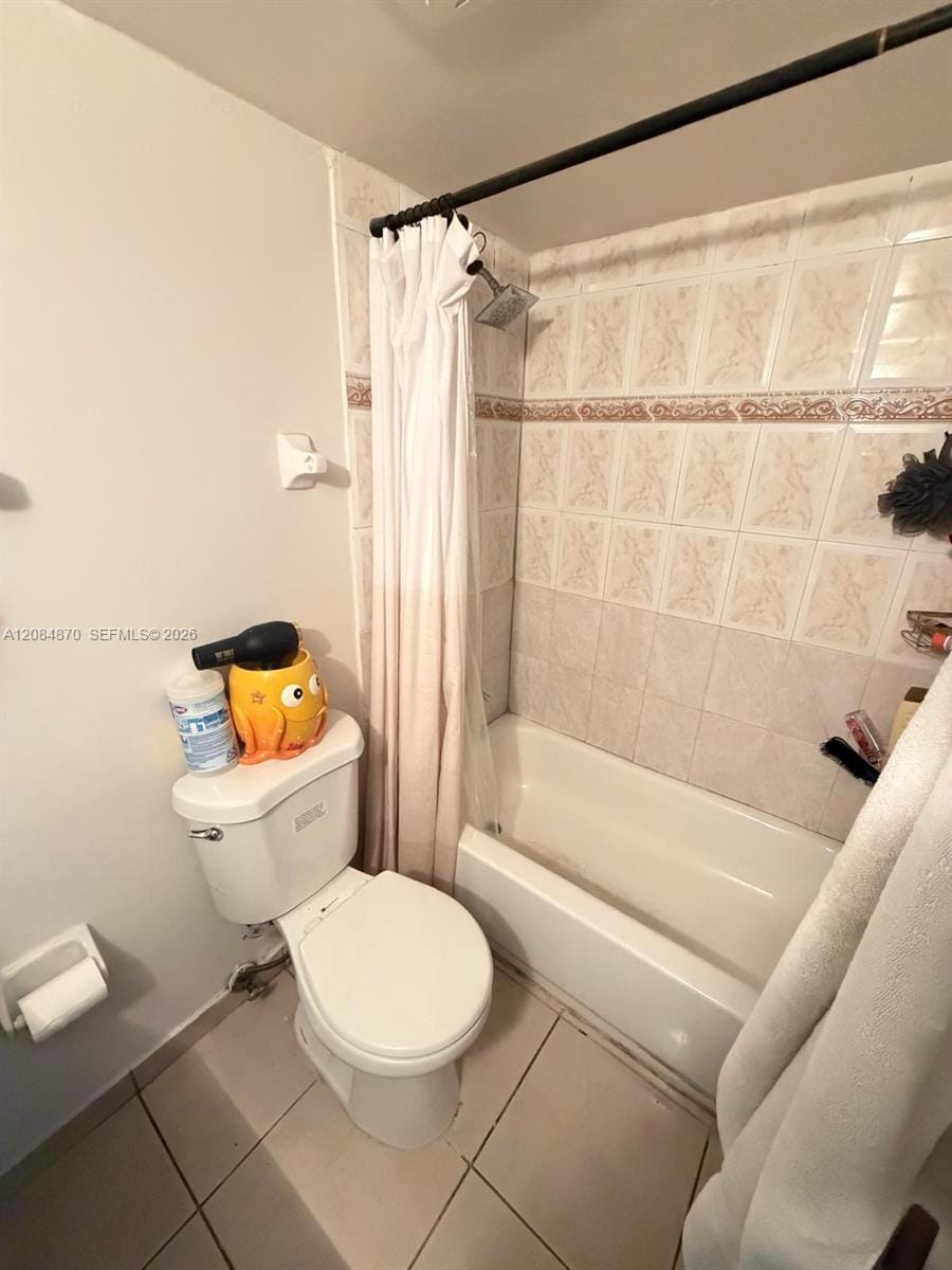 606 W 81st Street 202, Hialeah, FL 33014 photo 4