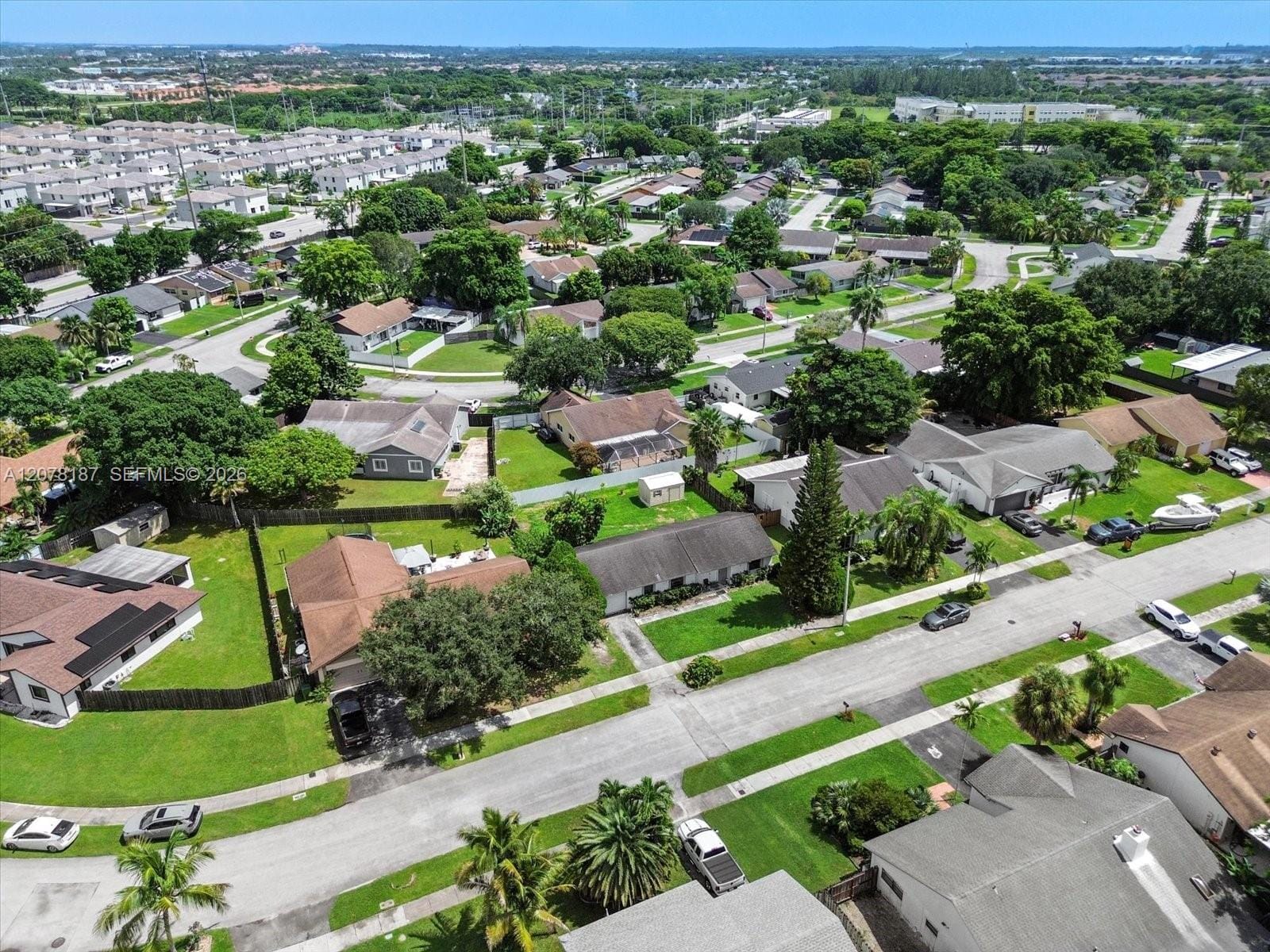 939 S Bluebird Lane, Homestead, FL 33035 photo 17