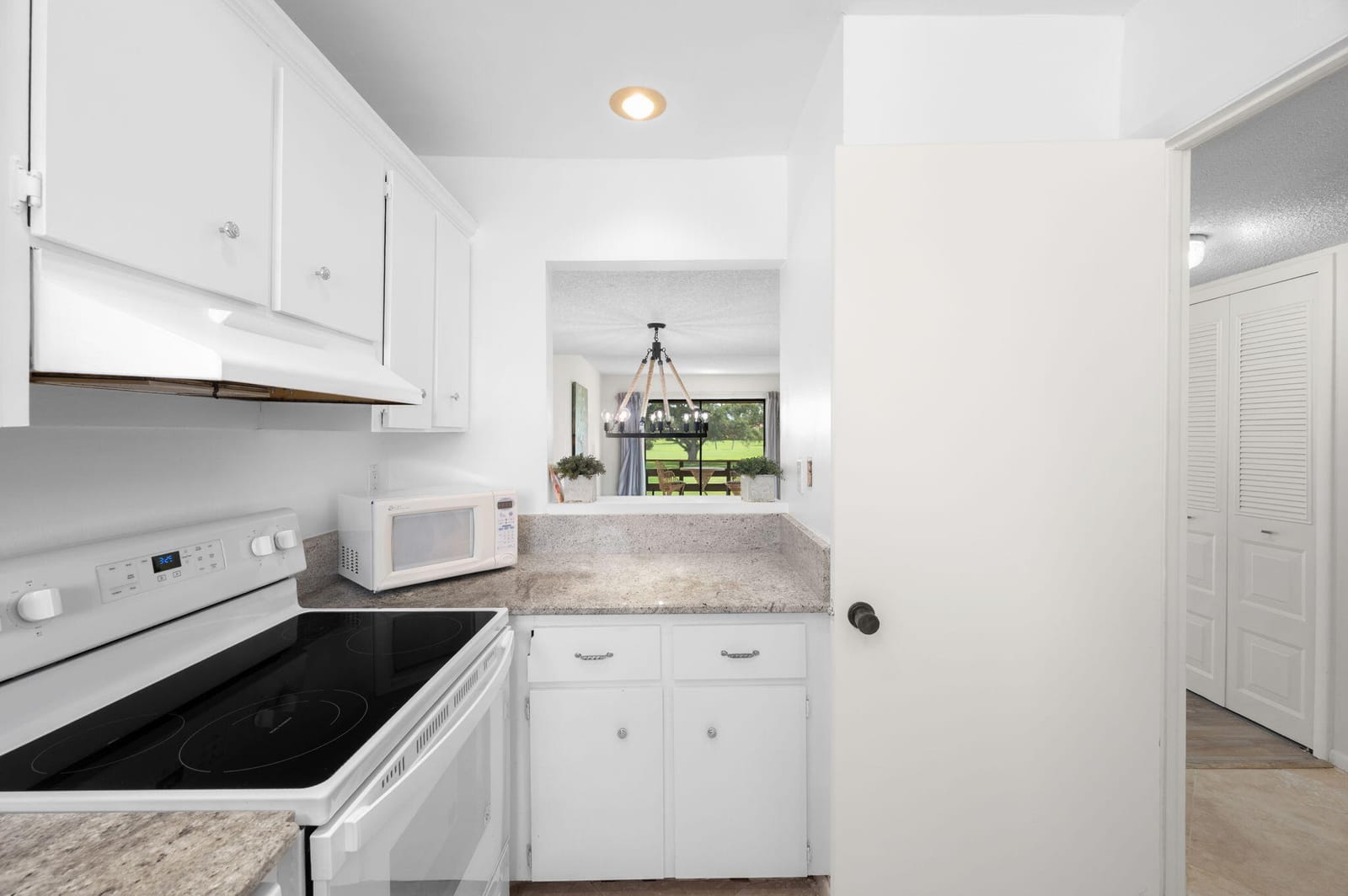 5423 SE MILES GRANT Road SE F-203 — photo 8