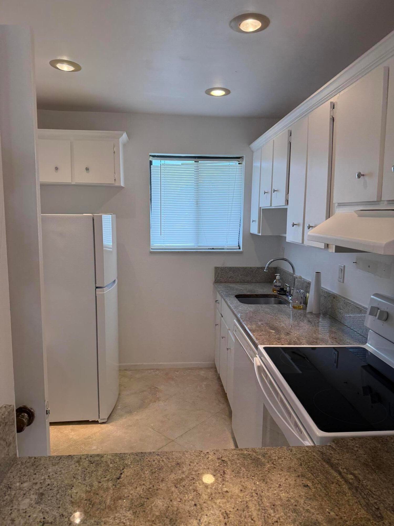 5423 SE MILES GRANT Road SE F-203 — photo 10
