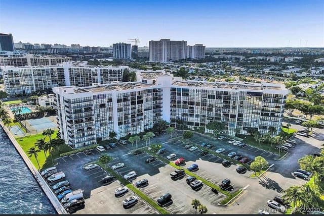 800 Parkview Drive 709, Hallandale Beach, FL 33009