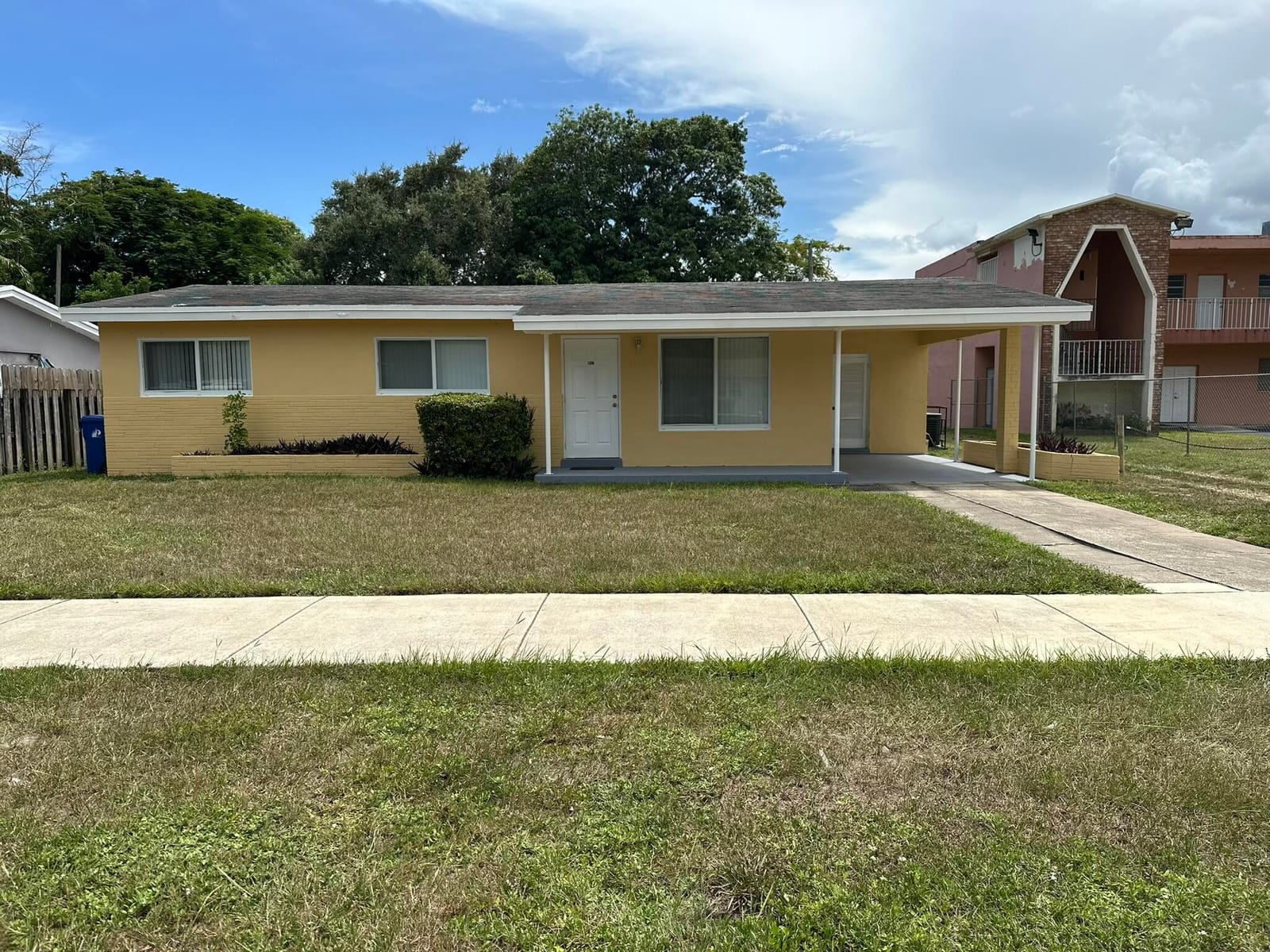 1316 NW 15th Place NW — photo 1