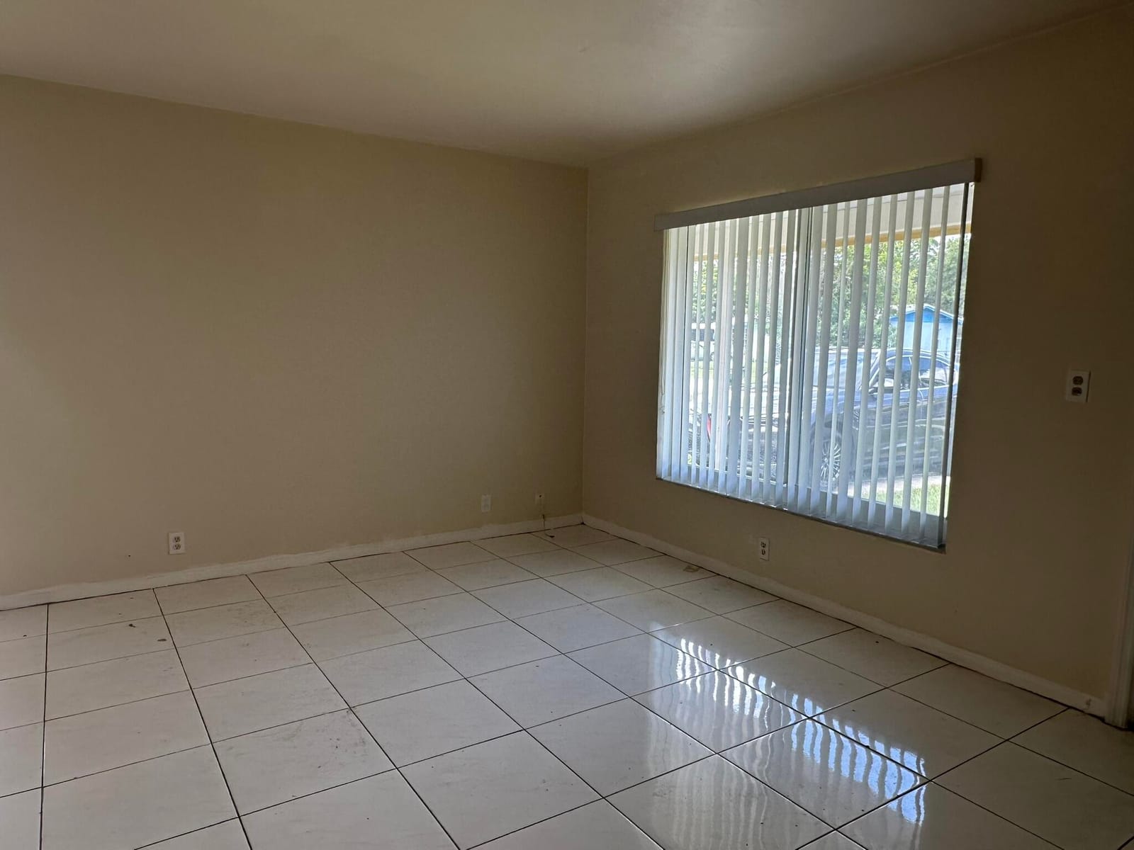 1316 NW 15th Place NW — photo 3