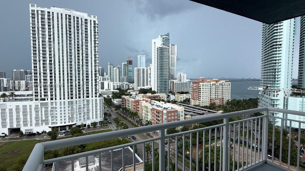 275 NE 18th Street 1910, Miami, FL 33132 photo 4