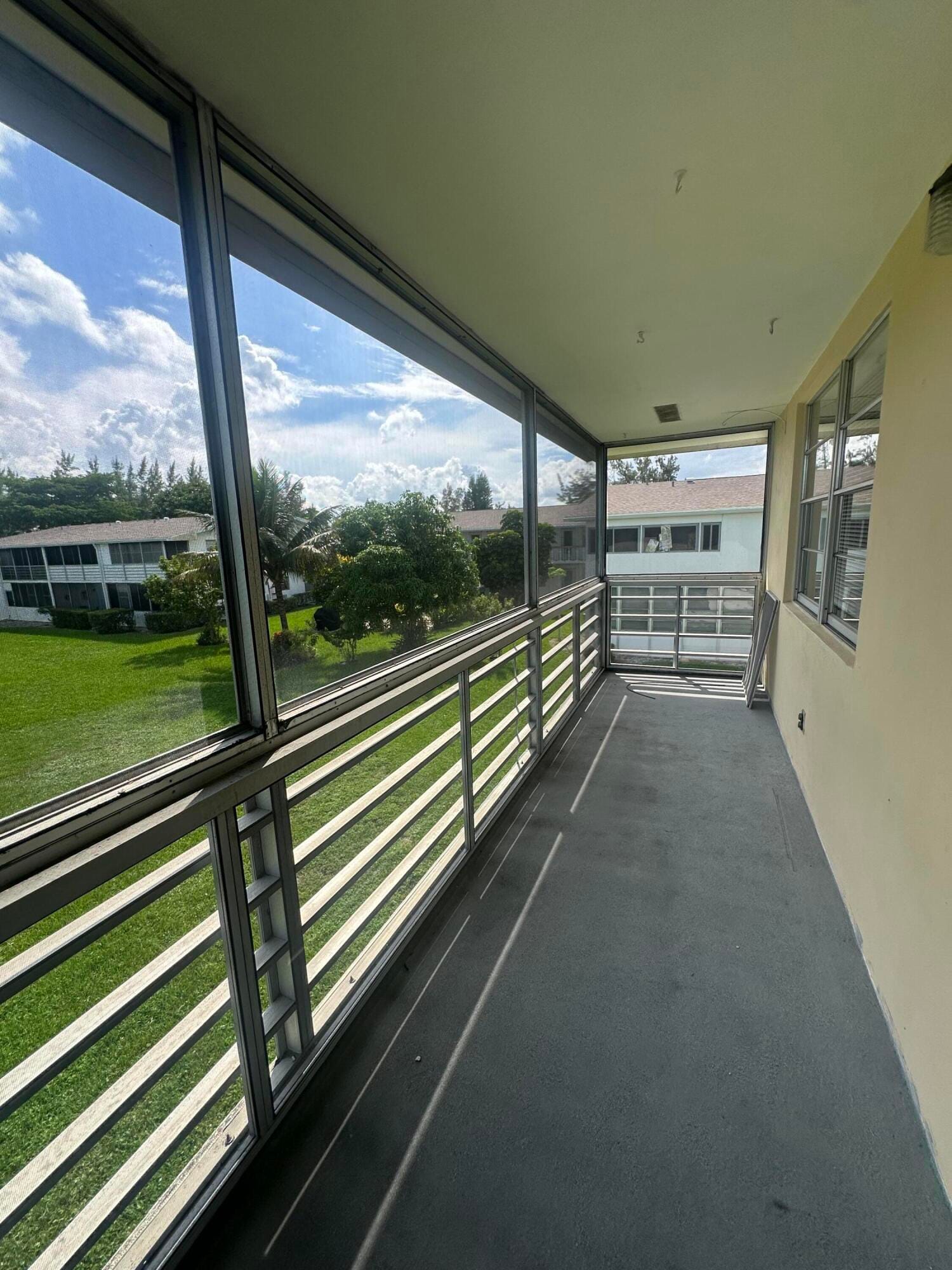 195 WINDSOR I, West Palm Beach, FL 33417 photo 17