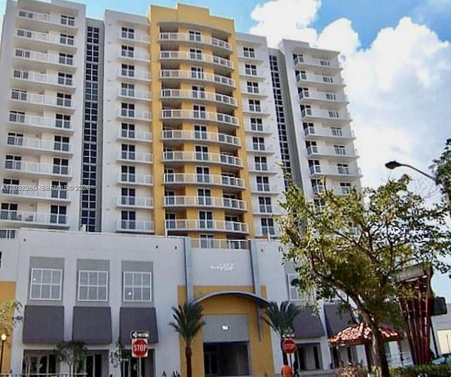 900 SW 8th Street 808, Miami, FL 33130
