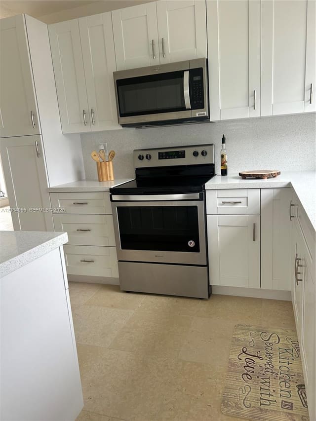 3270 NW 196th Lane, Miami Gardens, FL 33056