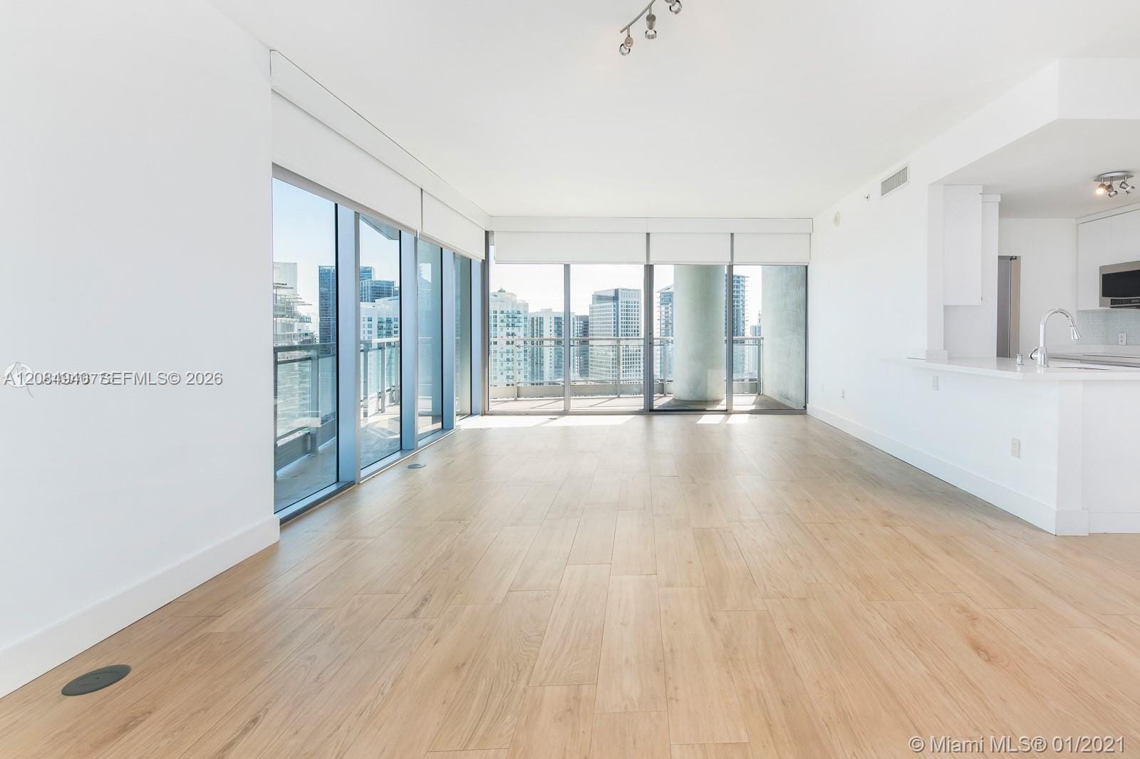 90 SW 3rd Street 4004 — photo 3