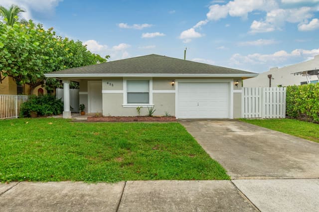 622 LYTLE Street, West Palm Beach, FL 33405