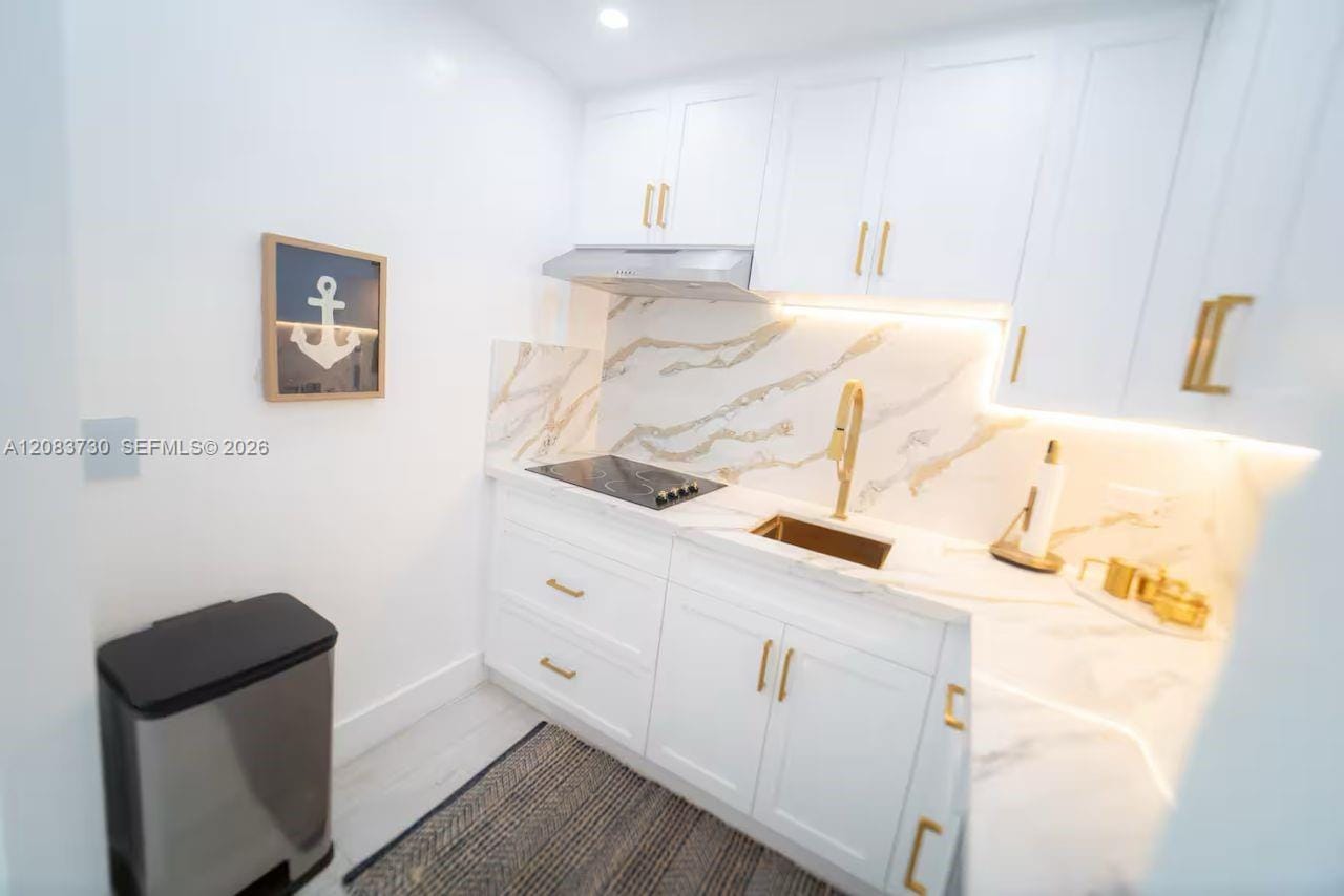 7904 West Drive 903 — photo 11