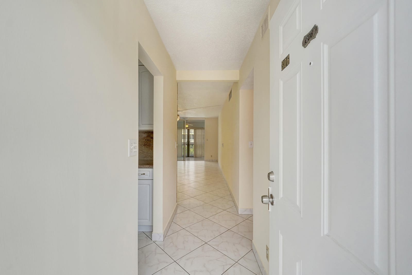 610 NE 12TH Avenue 306, Hallandale Beach, FL 33009 photo 22