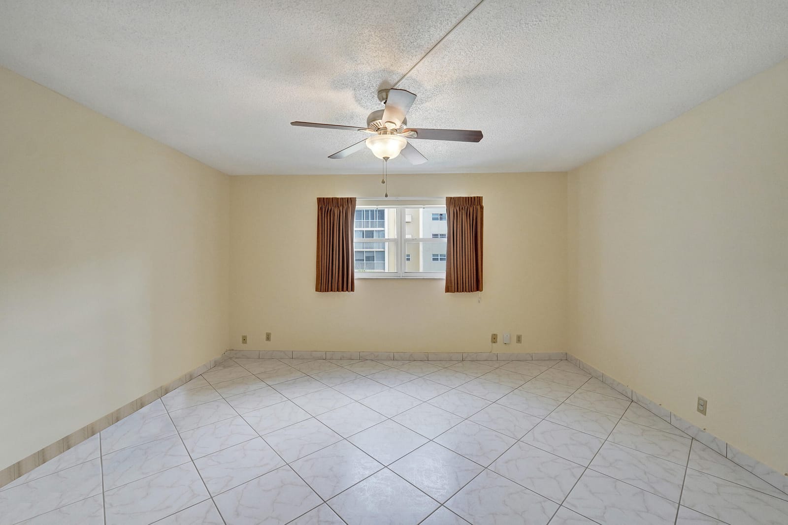 610 NE 12TH Avenue 306, Hallandale Beach, FL 33009 photo 29