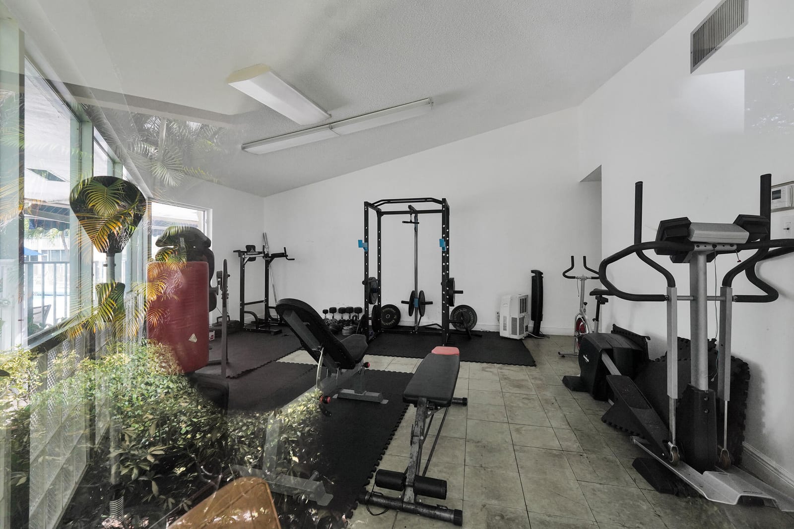 610 NE 12TH Avenue 306, Hallandale Beach, FL 33009 photo 7
