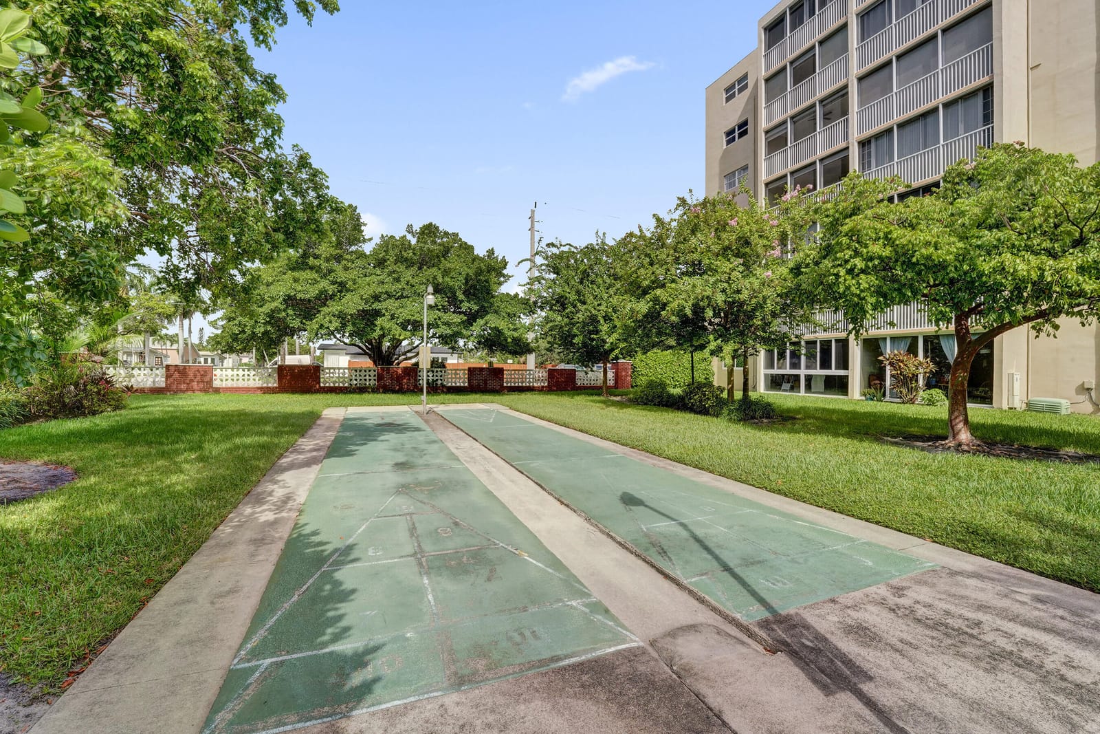 610 NE 12TH Avenue 306, Hallandale Beach, FL 33009 photo 8
