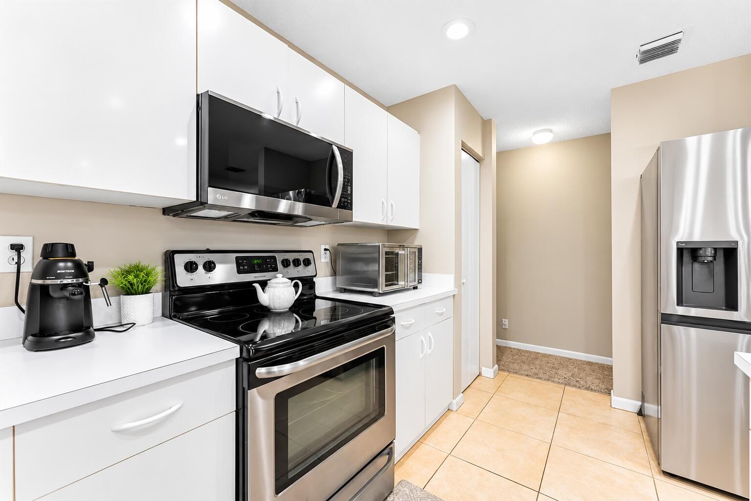 12230 DARTMOOR Drive — photo 12