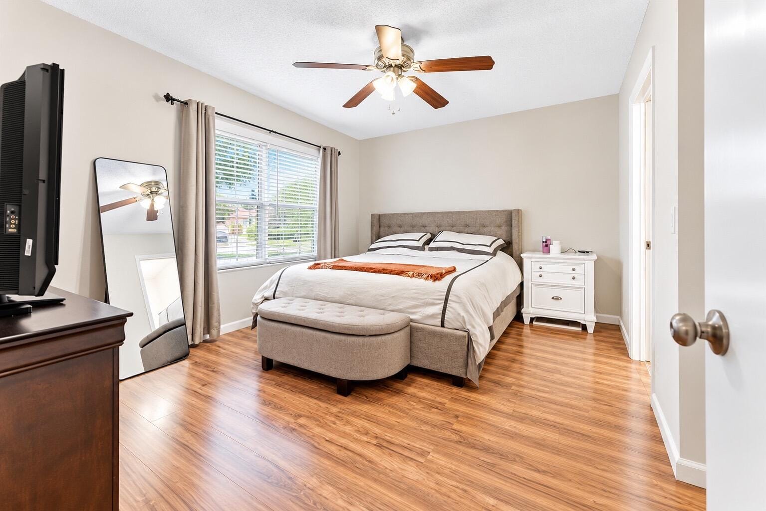 12230 DARTMOOR Drive — photo 3
