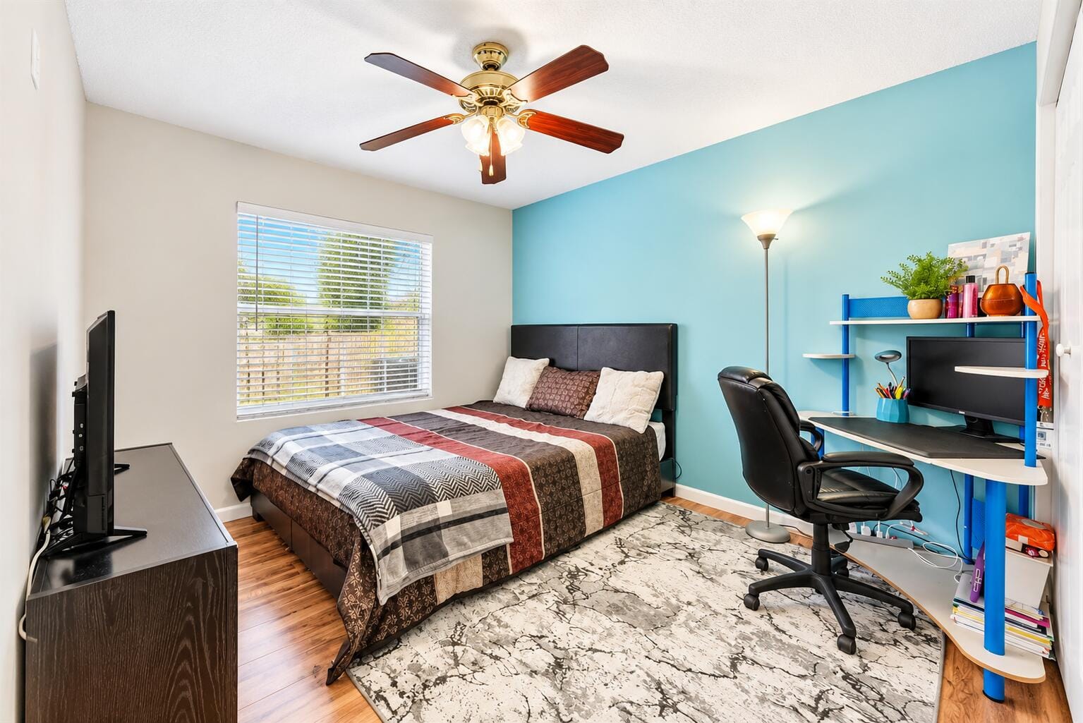 12230 DARTMOOR Drive — photo 6