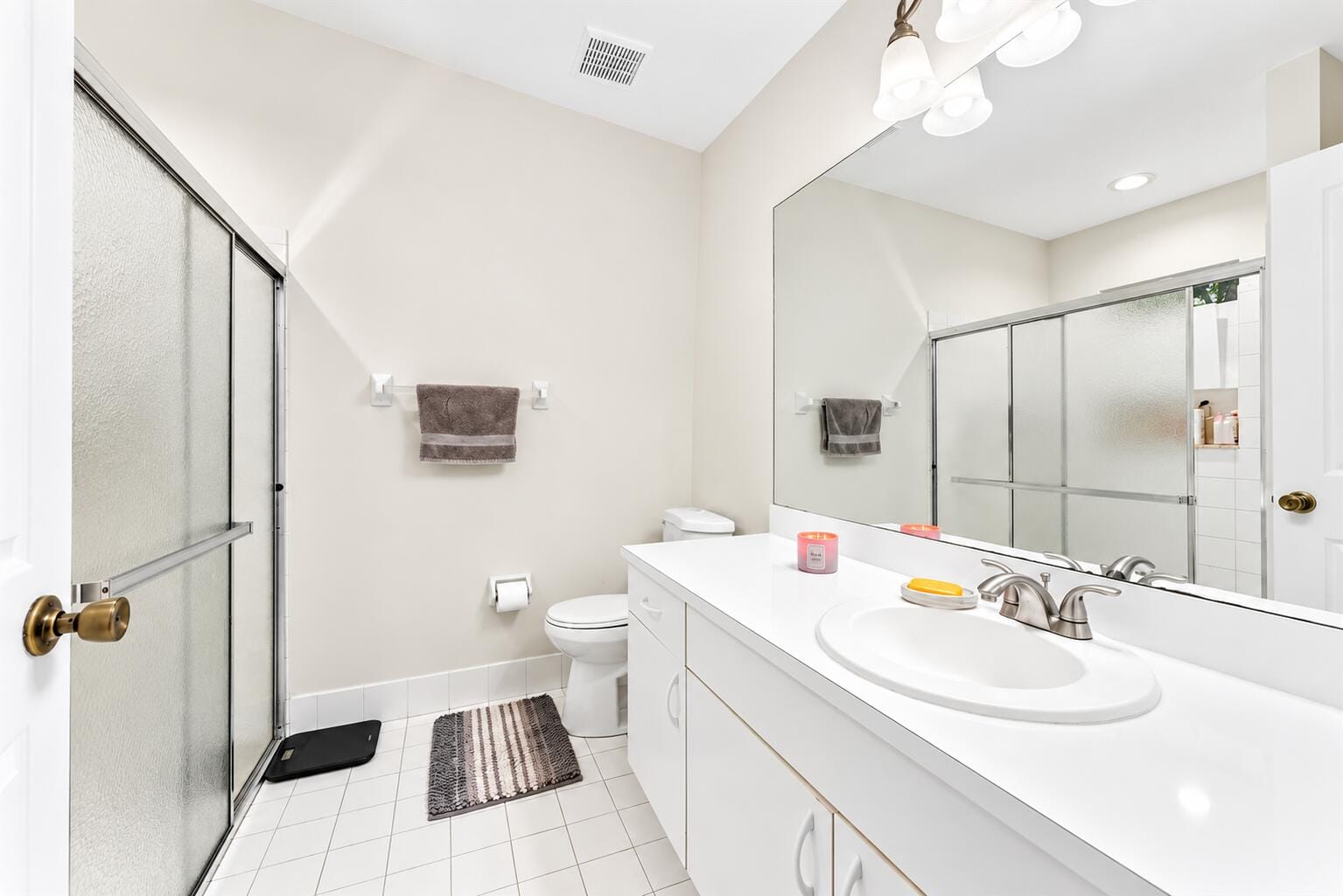 12230 DARTMOOR Drive — photo 7