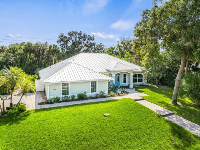 4390 2nd Square SW, Forest Lake, Vero Beach, FL