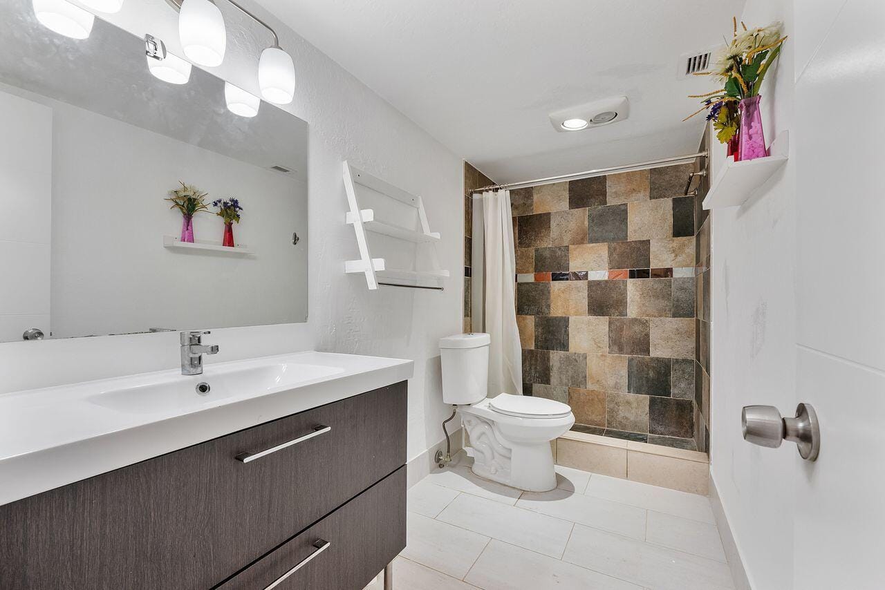 6260 S Falls Circle Drive 110, Lauderhill, FL 33319 photo 20