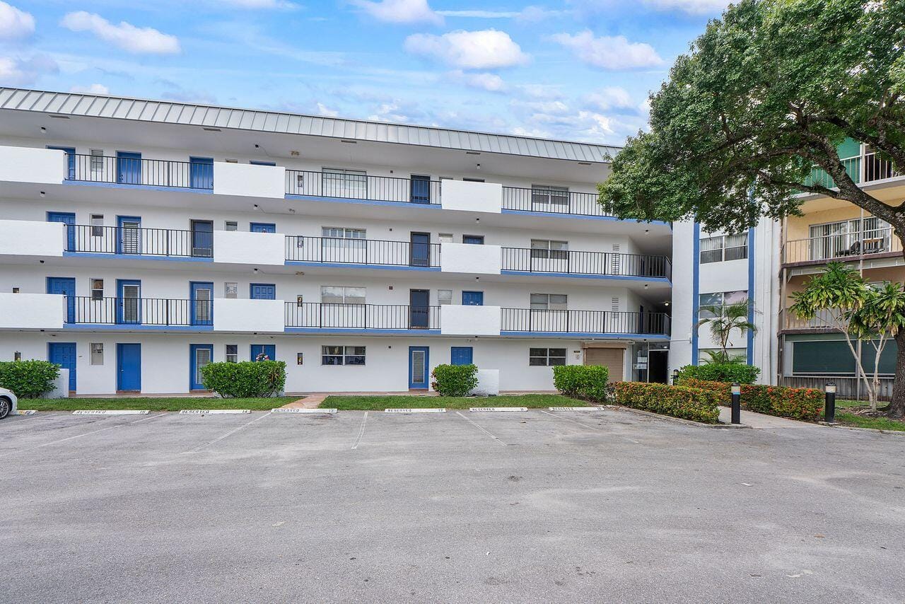 6260 S Falls Circle Drive 110, Lauderhill, FL 33319 photo 28