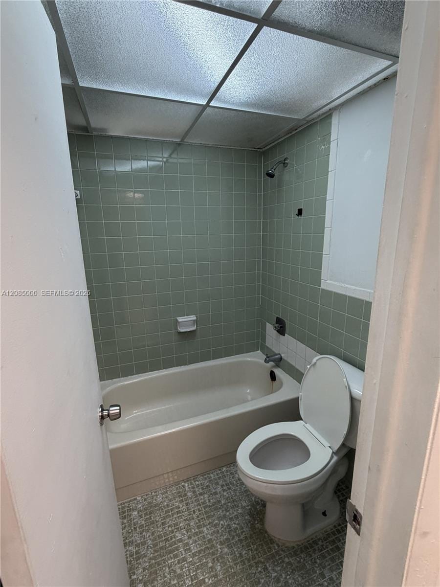 7010 NW 186th Street 5-121A, Hialeah, FL 33015 photo 2