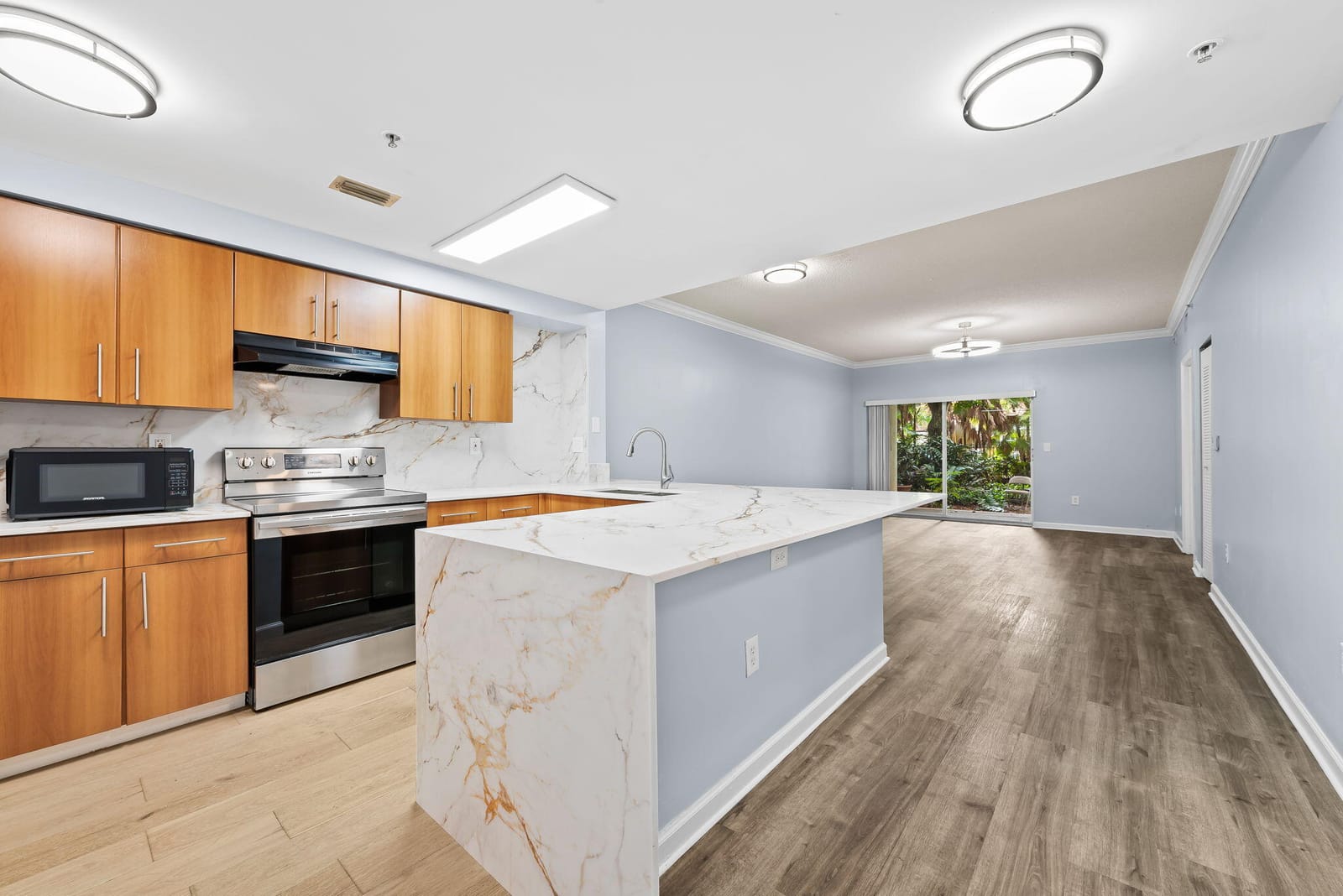 5900 W SAMPLE Road 102, Coral Springs, FL 33067 photo 3