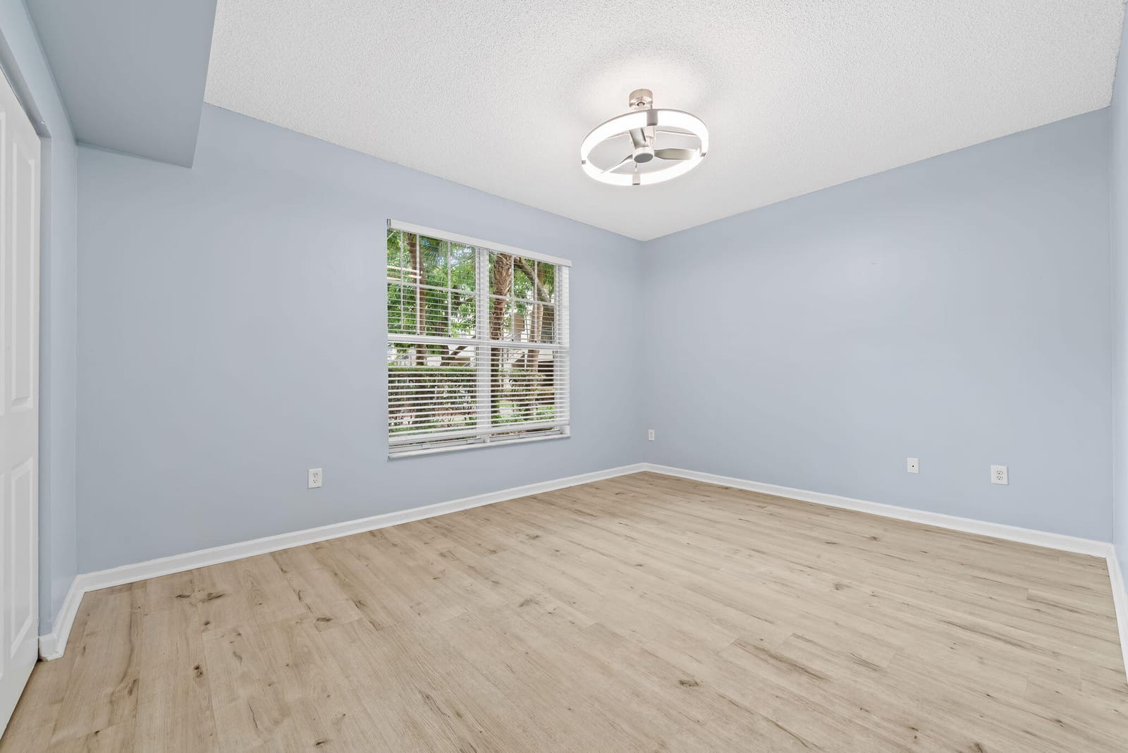 5900 W SAMPLE Road 102, Coral Springs, FL 33067 photo 8